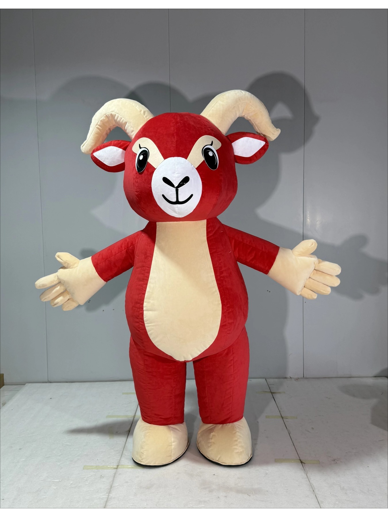 Inflatable Red Goat Mascot Cos - Costumes 评论和价格